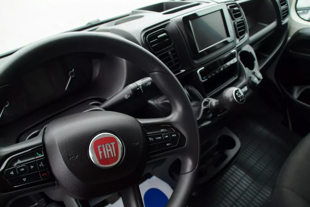 Fiat-Ducato-Furgon-Bus-dostawczy-L4H2-11