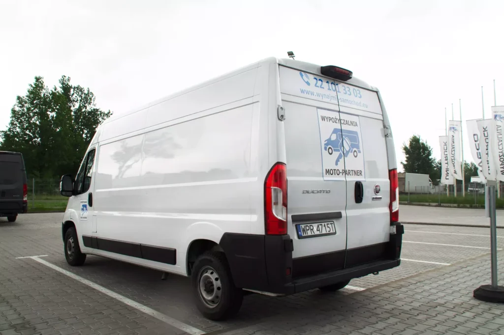 Fiat-Ducato-Furgon-Bus-dostawczy-L4H2-2