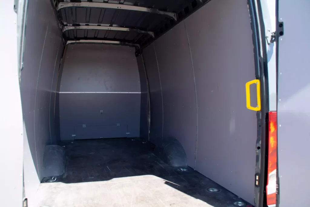 Iveco-Daily-Brygadówka-7-osobowa-11