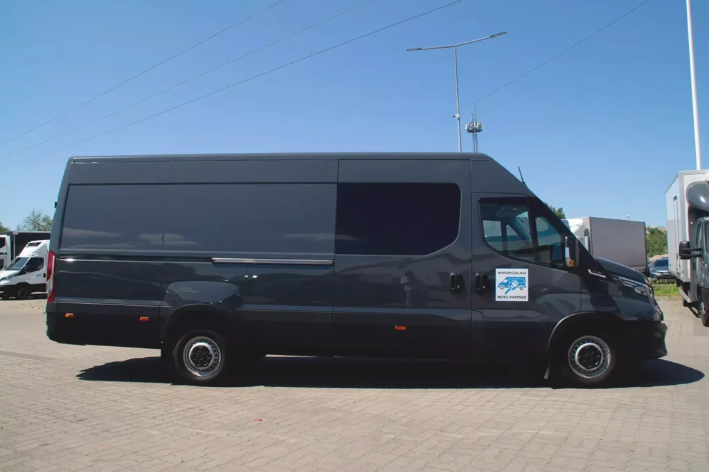 Iveco-Daily-Brygadówka-7-osobowa-5