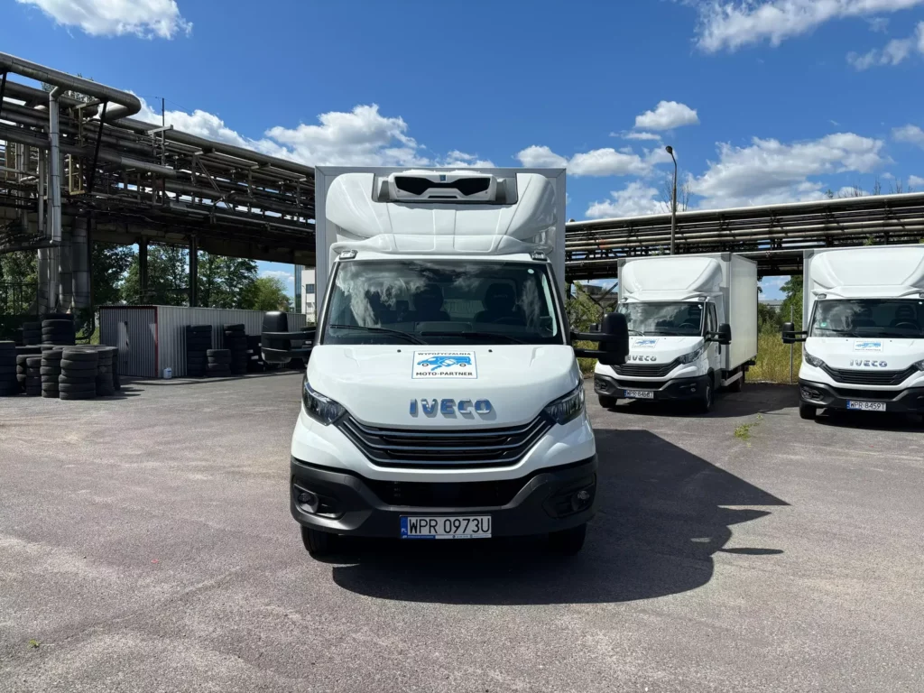 Iveco-Daily-Kontener-Izoterma-Winda-3