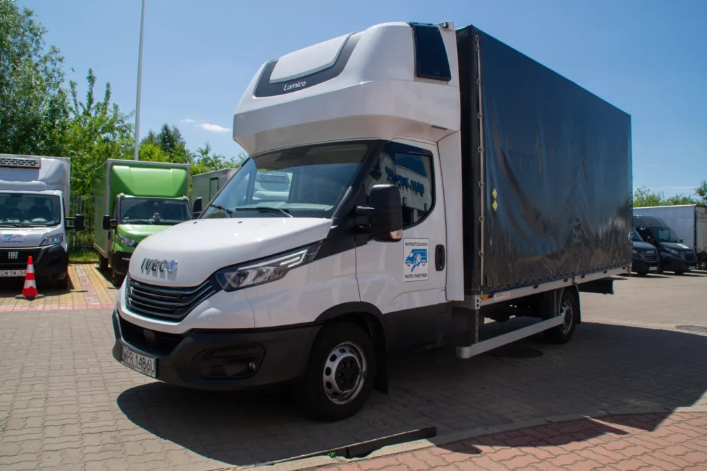 Iveco-Daily-Międzynarodówka-sypialnia-1-