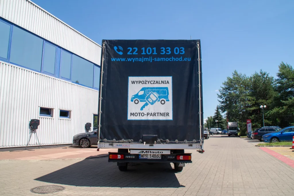 Iveco-Daily-Międzynarodówka-sypialnia-4-